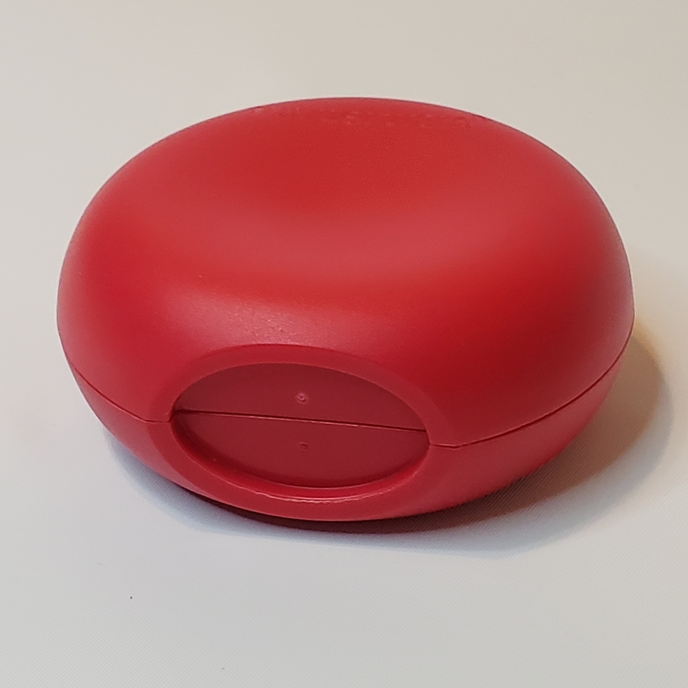 Tupperware Red Round Salt Shaker - Picture 7 of 13